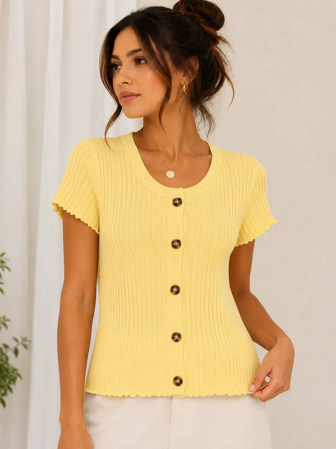 Blusa casual con botones frontales