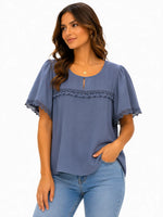 Blusa manga corta con detalle bordado
