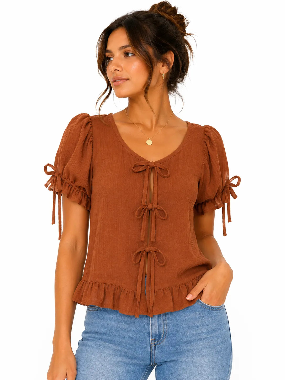 Blusa corta con lazos