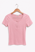 Blusa básica con broches