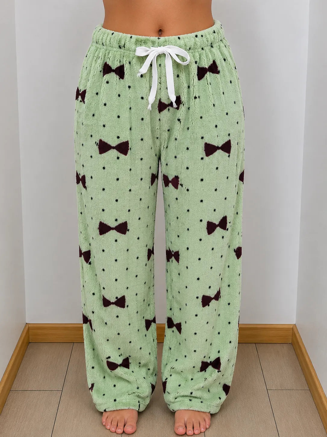 Pijama de peluche lazos